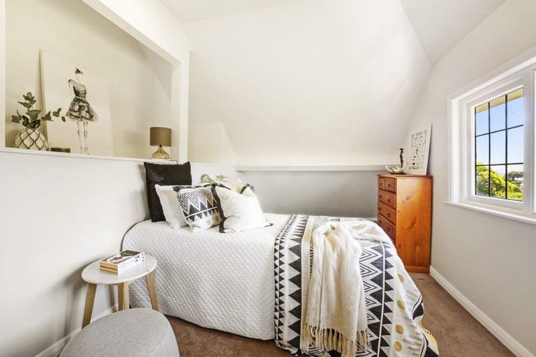 Photo of property in 5a Raroa Road, Kelburn, Wellington, 6012