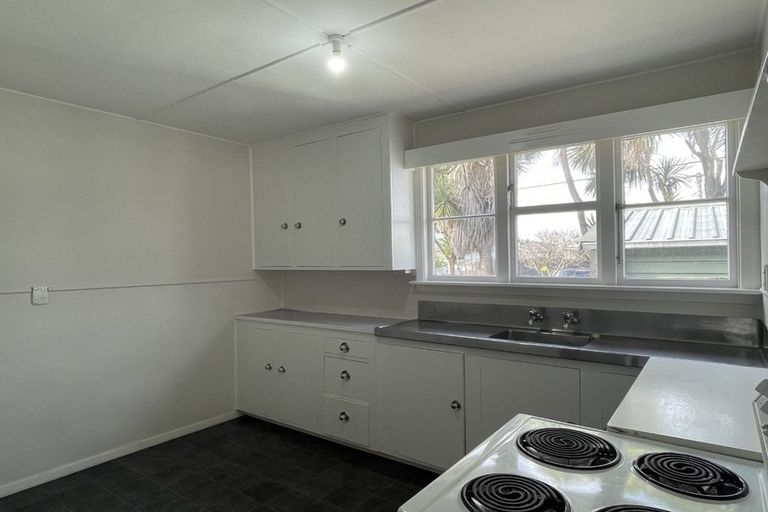 Photo of property in 2/51 Saint Johns Street, Woolston, Christchurch, 8062
