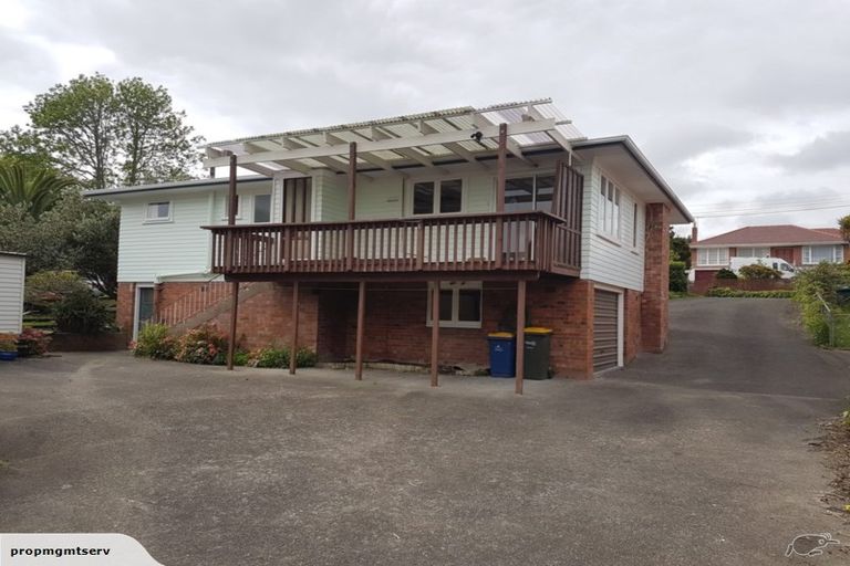 Photo of property in 15 Sherwood Avenue, Te Atatu South, Auckland, 0610