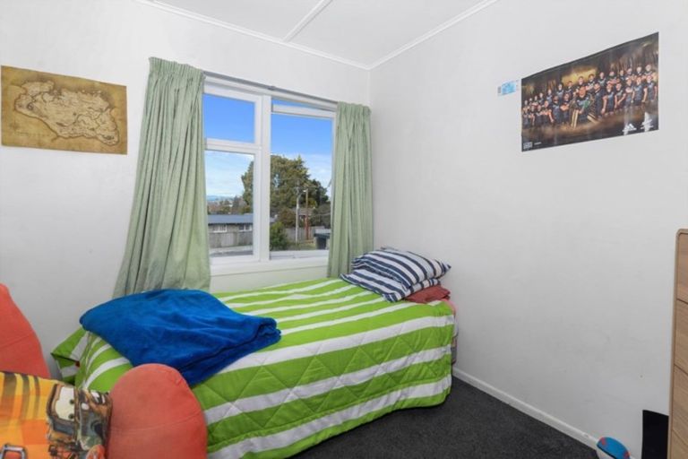 Photo of property in 15 Gordon Road, Western Heights, Rotorua, 3015