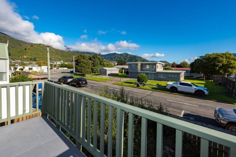 Photo of property in 2a Marina Drive, Waikawa, Picton, 7220