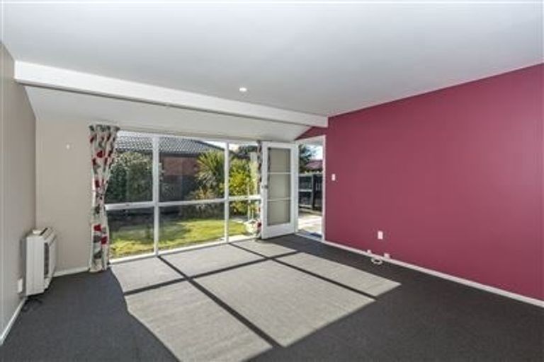 Photo of property in 4/30b Nortons Road, Avonhead, Christchurch, 8042