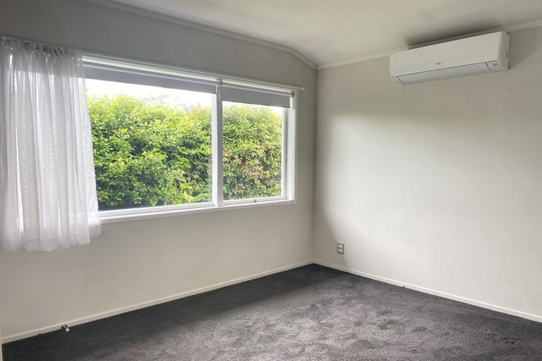 Photo of property in 17 Glenmore Road, Sunnyhills, Auckland, 2010