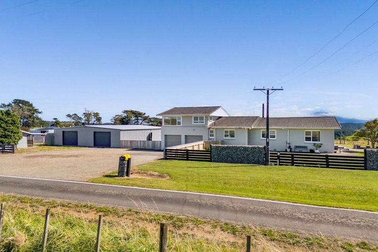 Photo of property in 1397 Meremere Road, Ohangai, Hawera, 4672