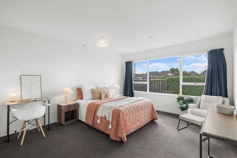 Photo of property in 2/27 Burdale Street, Riccarton, Christchurch, 8011