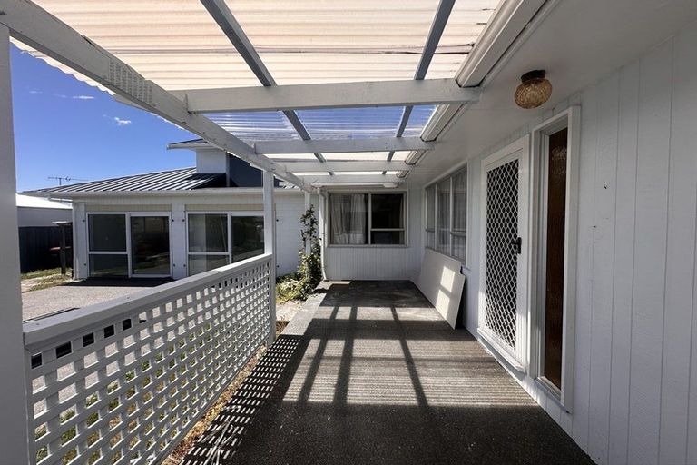 Photo of property in 45 Middlepark Road, Sockburn, Christchurch, 8042