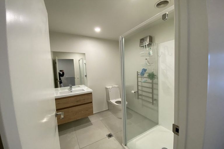 Photo of property in 122b Blenheim Road, Riccarton, Christchurch, 8041