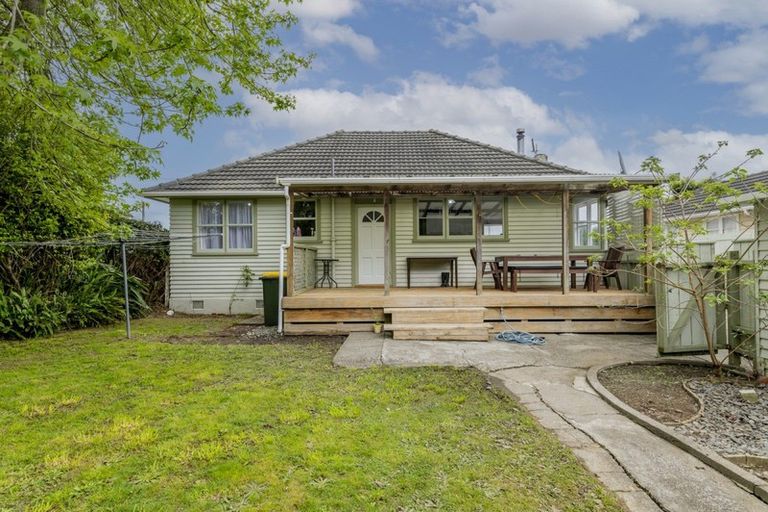 Photo of property in 35 Saint Annes Street, Levin, 5510