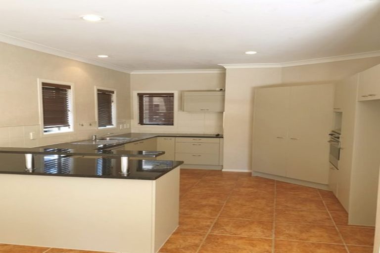 Photo of property in 102 Huntington Drive, Huntington Park, Auckland, 2013