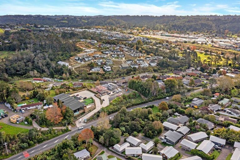 Photo of property in 41e Candia Road, Swanson, Auckland, 0614