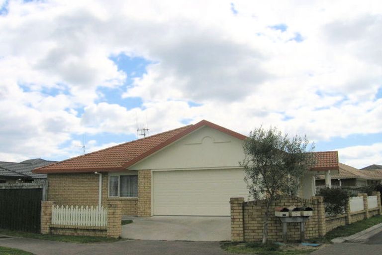 Photo of property in 82 Corinth Grove, Papamoa Beach, Papamoa, 3118