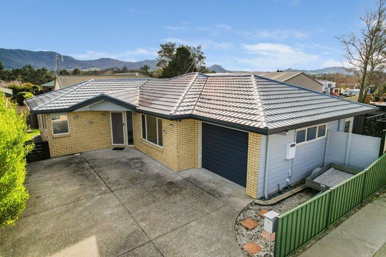 Photo of property in 8 Donegal Place, Katikati, 3129
