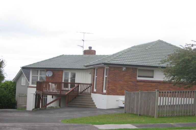 Photo of property in 112 Ocean View Road, Northcote, Auckland, 0627