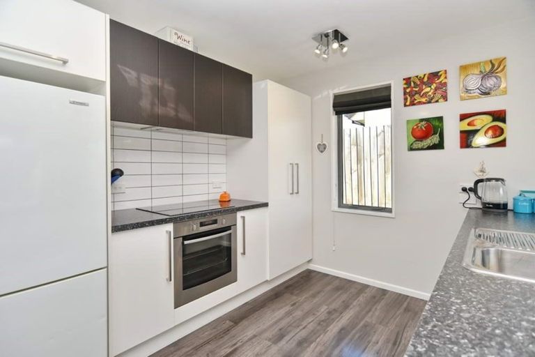 Photo of property in 12 Stonebridge Lane, Oxford, 7430