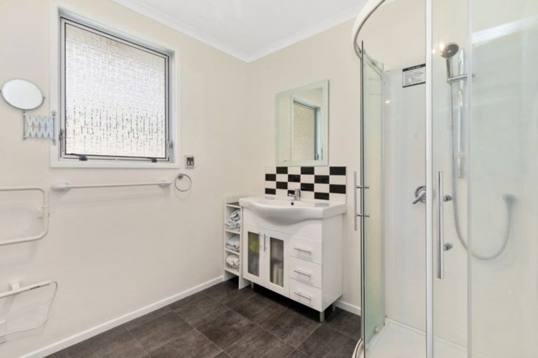 Photo of property in 37 Raukawa Street, Stokes Valley, Lower Hutt, 5019