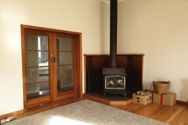 Photo of property in 89 Derwent Street, Island Bay, Wellington, 6023