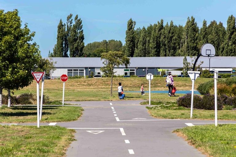 Photo of property in 32 John Holmes Road, Halswell, 8025