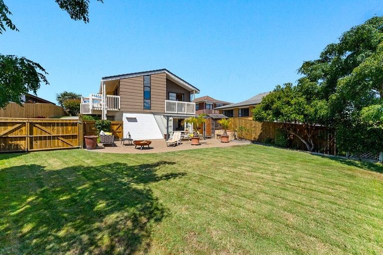 Photo of property in 24 Majesty Place, Half Moon Bay, Auckland, 2012