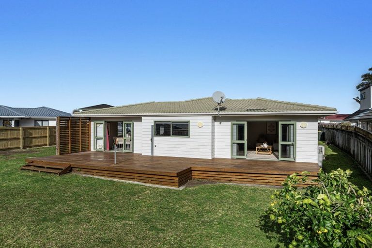 Photo of property in 27 Ohiwa Parade, Ohope, 3121