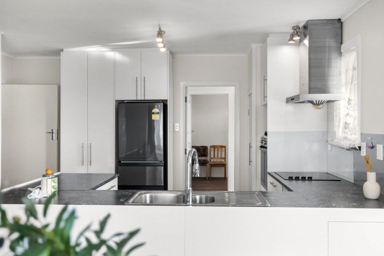 Photo of property in 11 Miro Street, Utuhina, Rotorua, 3015