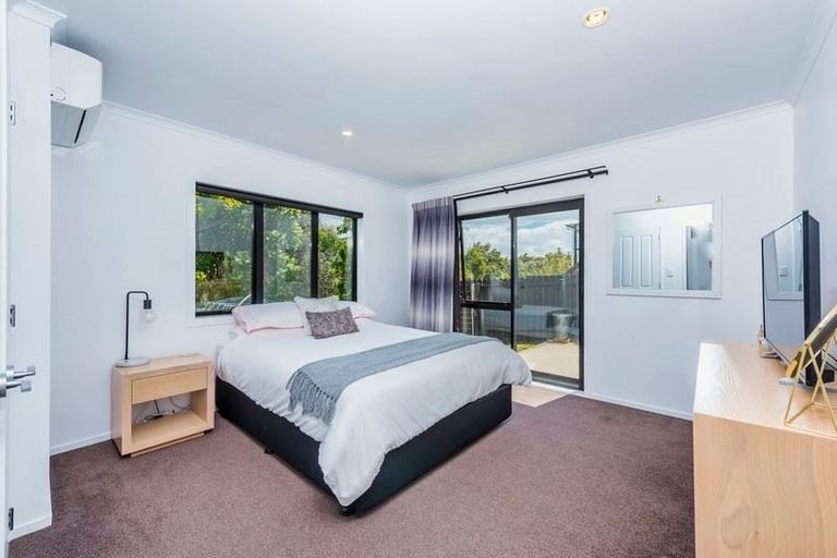 Photo of property in 11 Carnelian Court, Westgate, Auckland, 0614