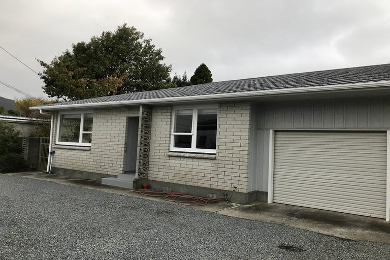 Photo of property in 1/8 Derwent Lee Grove, Epuni, Lower Hutt, 5011