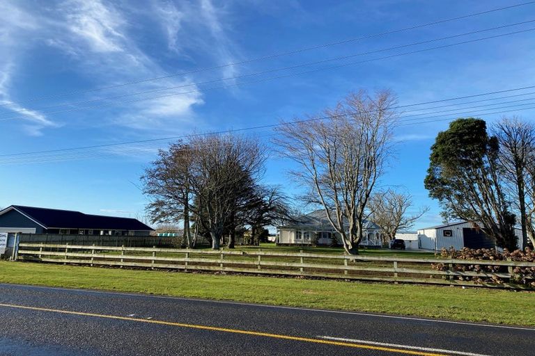 Photo of property in 76 Turuturu Road, Hawera, 4674