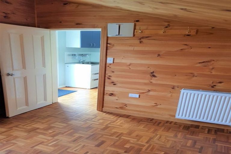 Photo of property in 128 Derwent Street, Island Bay, Wellington, 6023