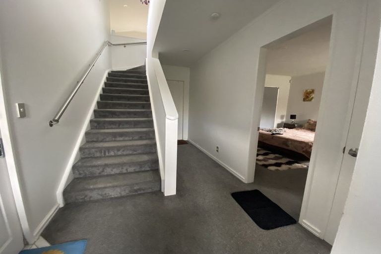 Photo of property in 6b Claverton Grove, Churton Park, Wellington, 6037