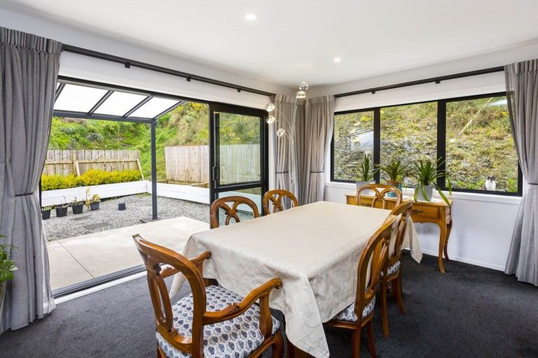 Photo of property in 125 Riverstone Drive, Riverstone Terraces, Upper Hutt, 5018