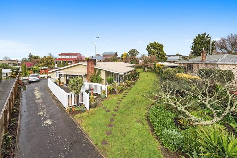 Photo of property in 17 Clark Place, Hillcrest, Hamilton, 3216