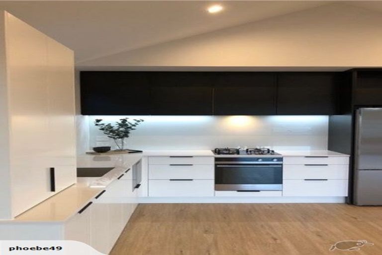 Photo of property in 15 Mount Creighton Crescent, Wanaka, 9305