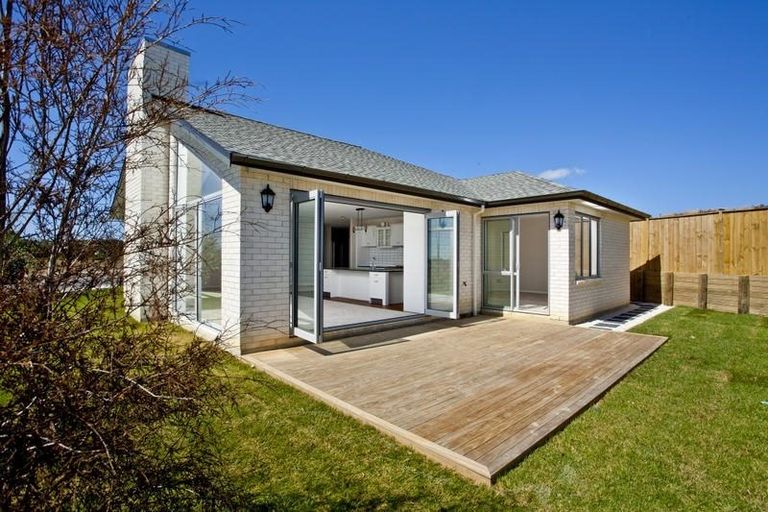 Photo of property in 217 Millwater Parkway, Silverdale, 0932