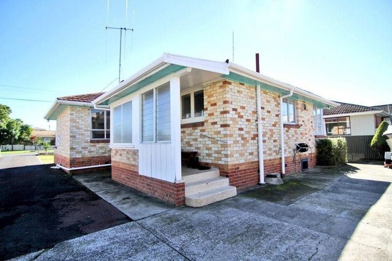Photo of property in 48 Vardon Road, St Andrews, Hamilton, 3200