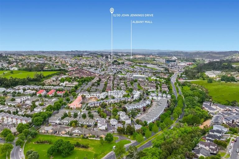 Photo of property in 12/30 John Jennings Drive, Oteha, Auckland, 0632