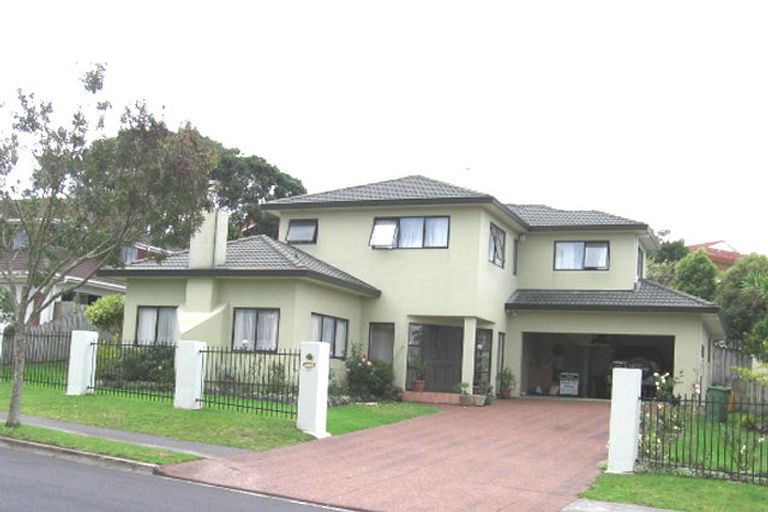 Photo of property in 28 Sturm Avenue, Massey, Auckland, 0614