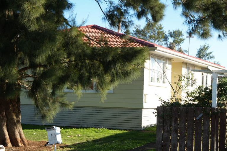 Photo of property in 6 Chadwick Crescent, Mangere East, Auckland, 2024