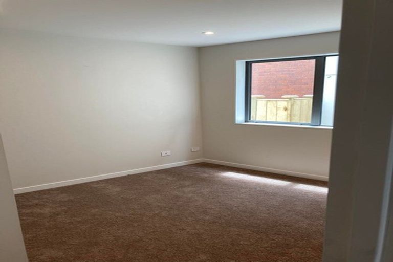 Photo of property in 7 Skua Road, Hobsonville, Auckland, 0616