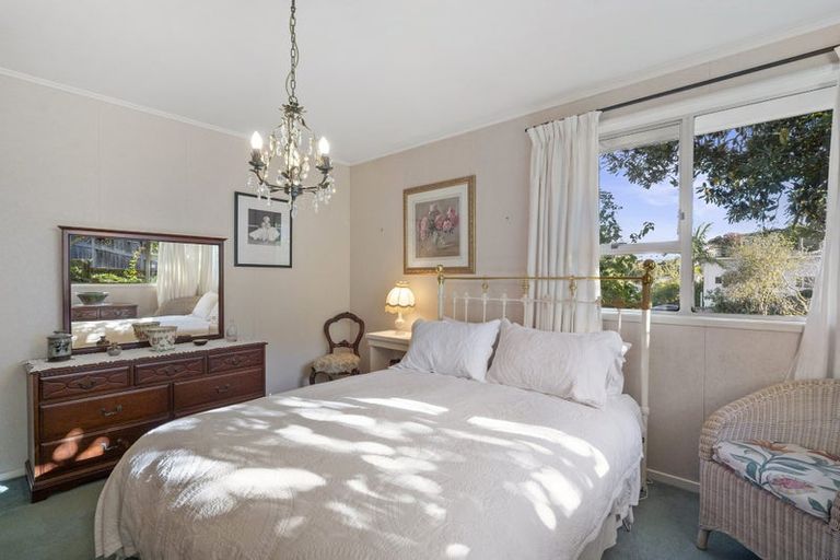 Photo of property in 29 Sequoia Place, Sunnynook, Auckland, 0620