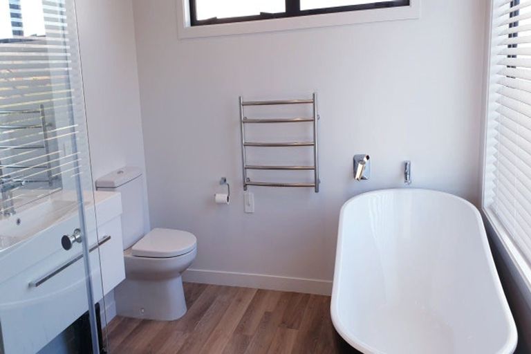 Photo of property in 6 Clutha Place, Wanaka, 9305