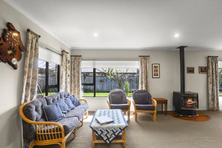 Photo of property in 11 Pelorus Place, Redwoodtown, Blenheim, 7201