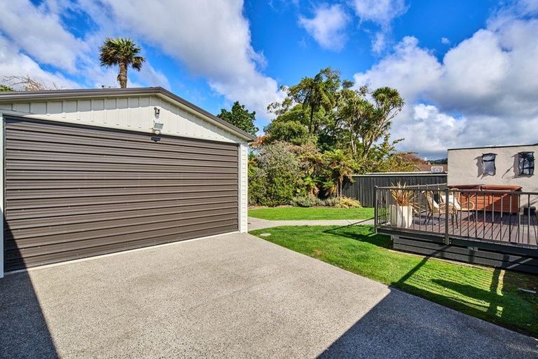 Photo of property in 11 Hathaway Avenue, Boulcott, Lower Hutt, 5010