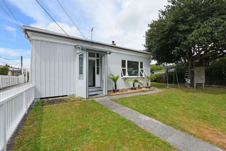 Photo of property in 57 Ward Street, Trentham, Upper Hutt, 5018