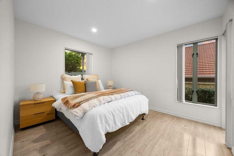 Photo of property in 68 Marina View Drive, West Harbour, Auckland, 0618