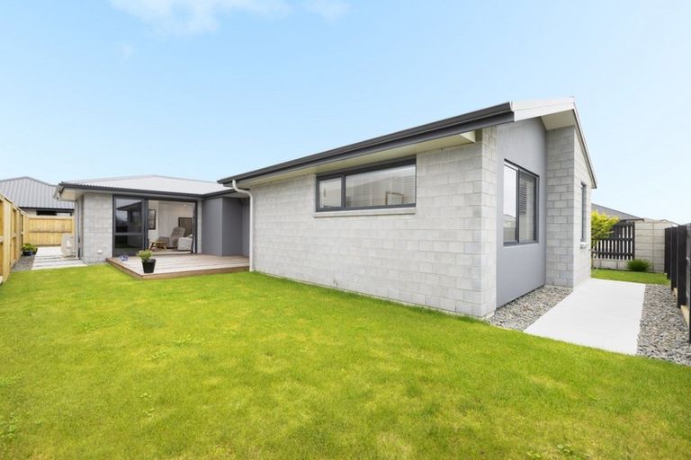 Photo of property in 204 Te Okuroa Drive, Papamoa, 3118