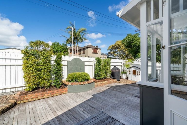 Photo of property in 2/12 Webber Street, Westmere, Auckland, 1022