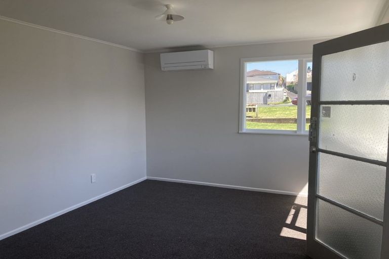 Photo of property in 15 Stamford Park Road, Mount Roskill, Auckland, 1041