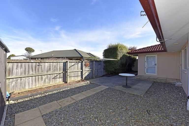 Photo of property in 17 Taranaki Drive, Woodend, 7610