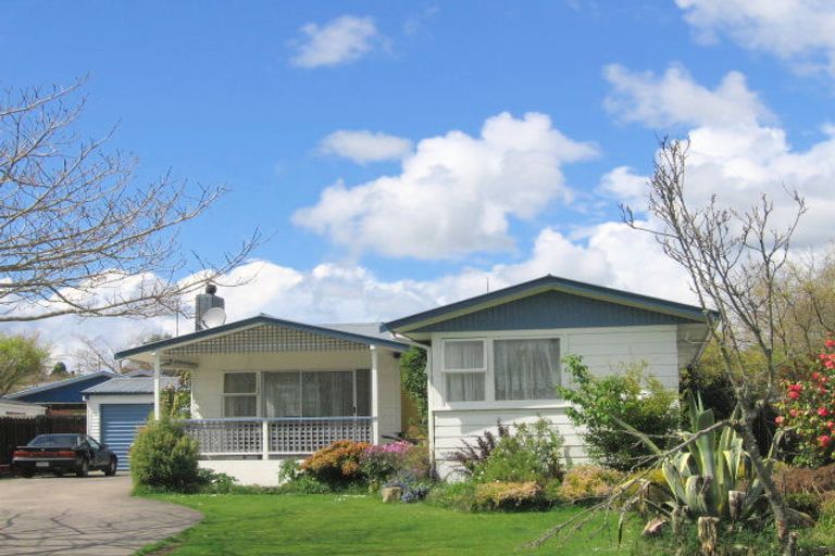 Photo of property in 3 Thackeray Place, Owhata, Rotorua, 3010