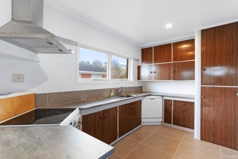 Photo of property in 16 Chequers Avenue, Glenfield, Auckland, 0629
